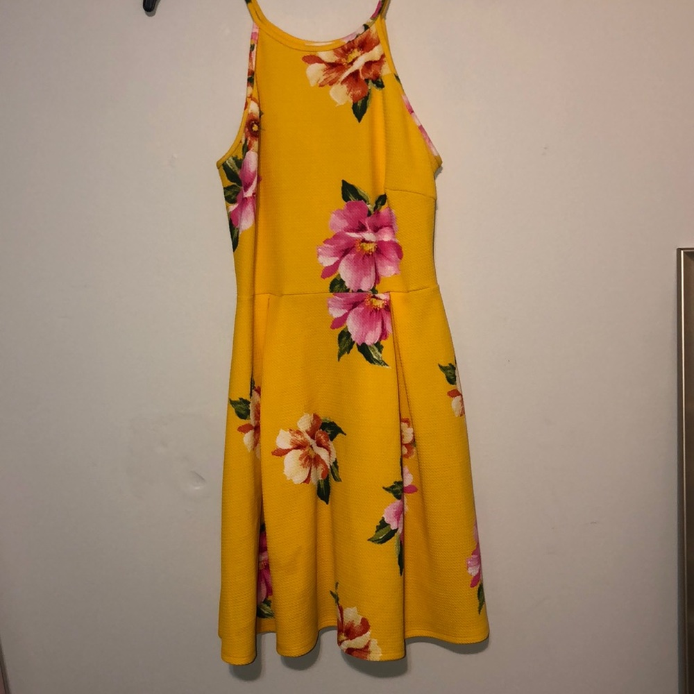 Medium soprano spaghetti strap dress